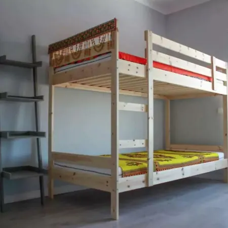 Vacation House By Surf Beach Ericeira Accommodatie bij particulieren *